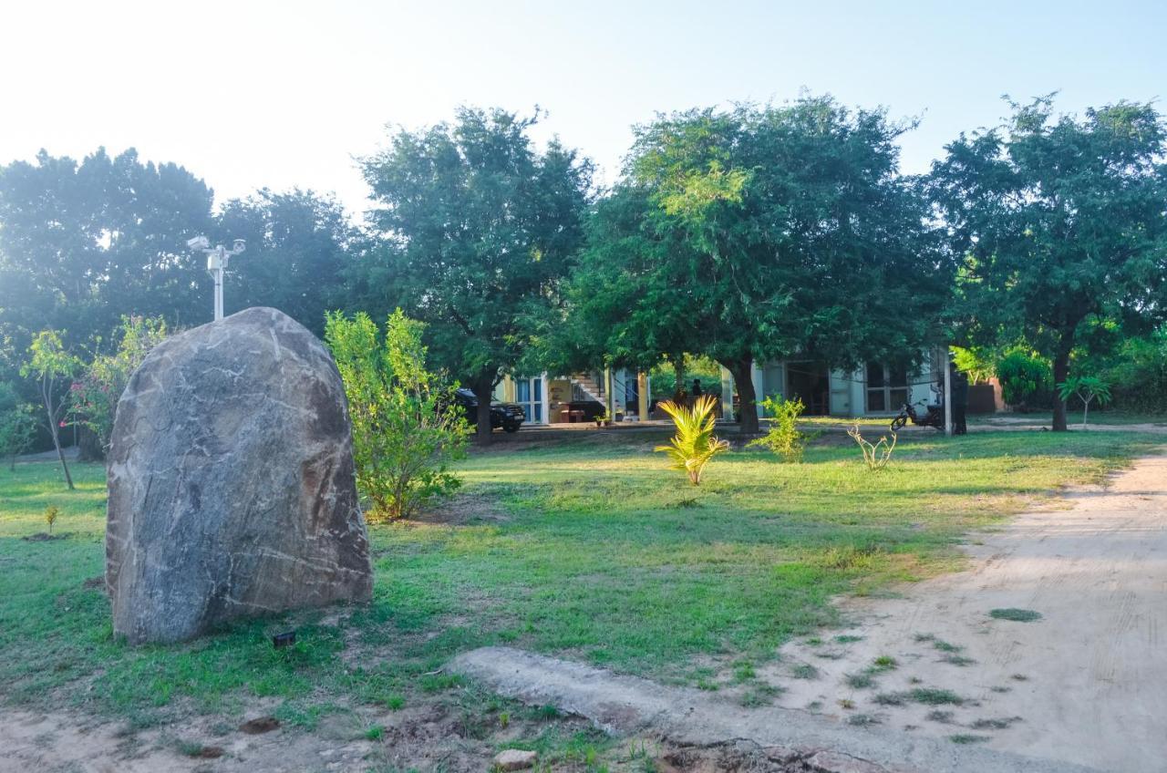 Forestville Parque nacional Yala Exterior foto